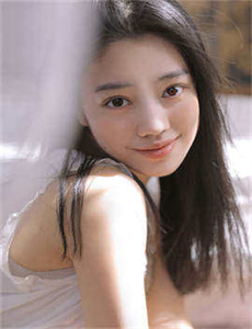 以奉献而闻名的首尔女孩