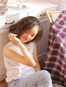 网吧门女主角-3d字迷